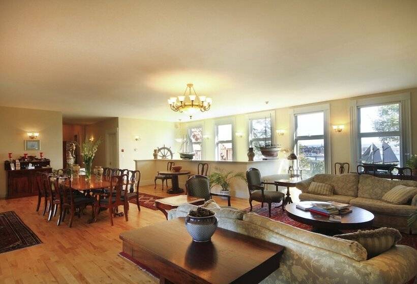 فندق Homeport Historic B&b