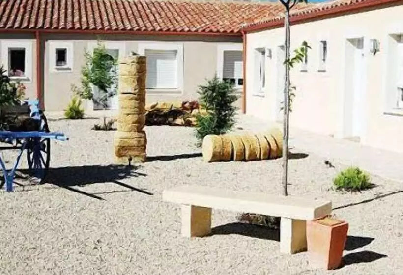 هتل Hôtel Et Résidence De La Transhumance