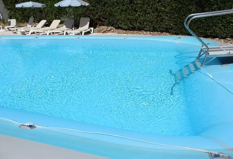 هتل Hôtel Et Résidence De La Transhumance