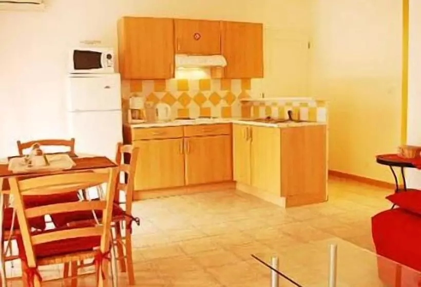 هتل Hôtel Et Résidence De La Transhumance