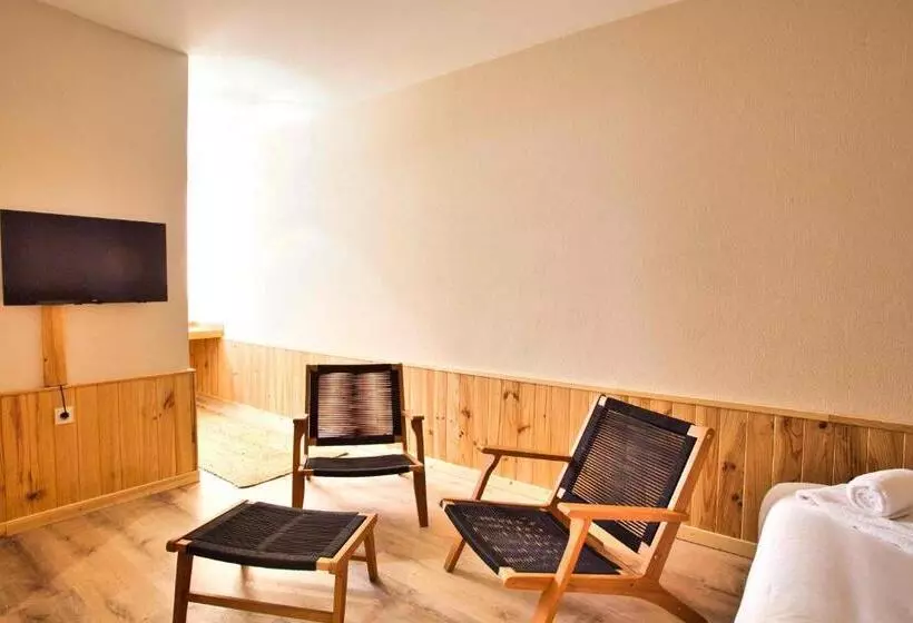 هتل L écurie Du Castellas