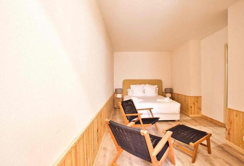 Отель L écurie Du Castellas