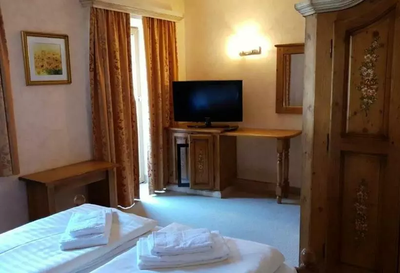 Отель Pension Edelweiss