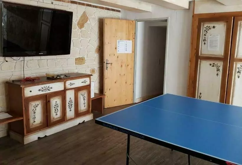 Отель Pension Edelweiss