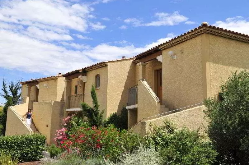 Residhotel Golf Grand Avignon