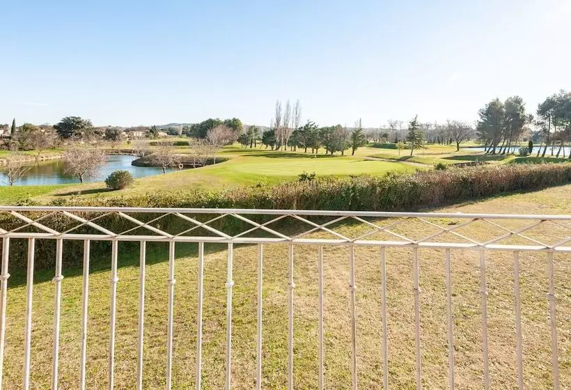 Residhotel Golf Grand Avignon