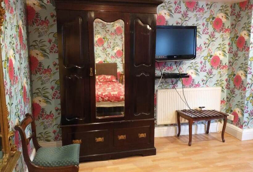 Отель The Arlington Coach House