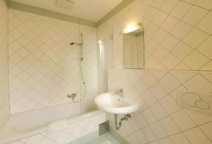 Отель Zum Goldenen Engel Fam. Ehrenreich