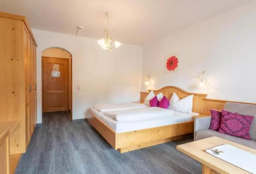 Wander Und Familienhotel Erika