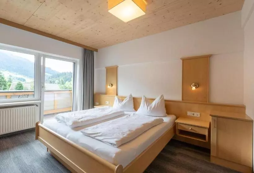 Wander Und Familienhotel Erika