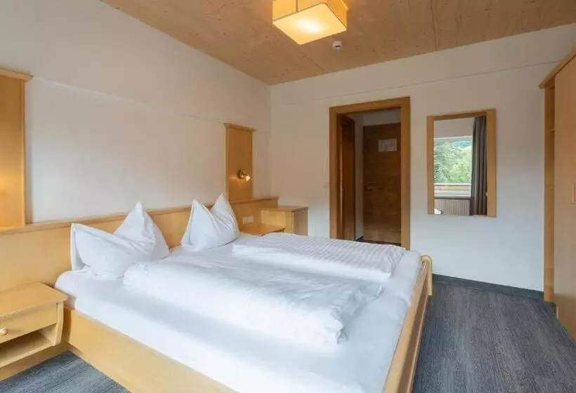 Wander Und Familienhotel Erika