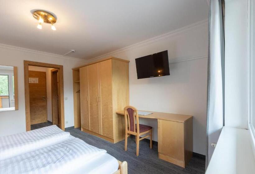 Wander  Und Familienhotel Erika