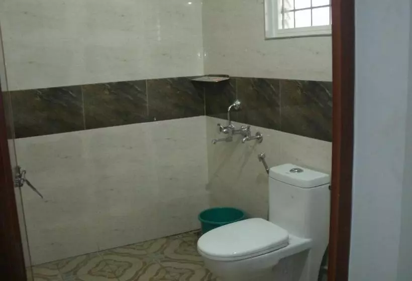 تختخواب و صبحانه Jacaranda Holiday Home