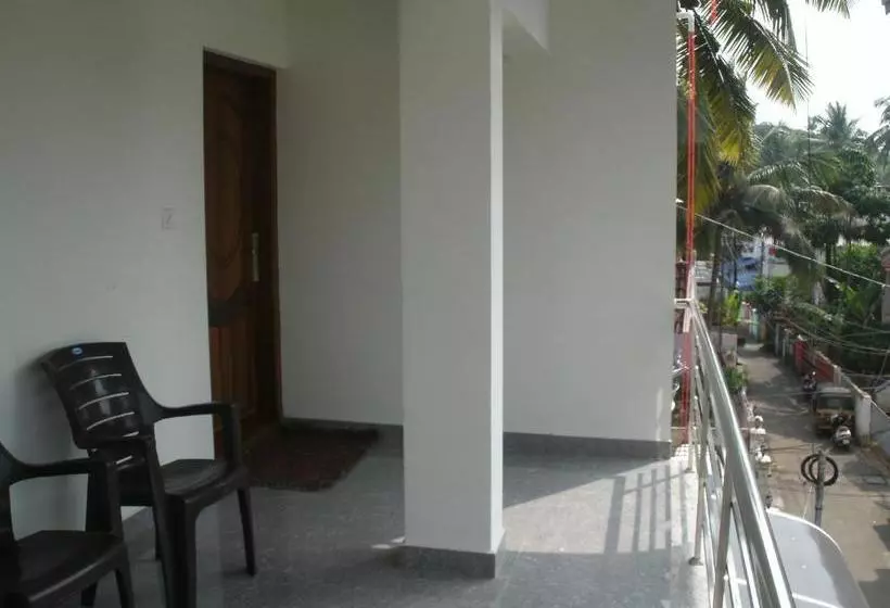 تختخواب و صبحانه Jacaranda Holiday Home