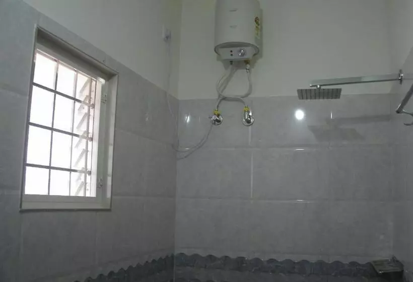 تختخواب و صبحانه Jacaranda Holiday Home
