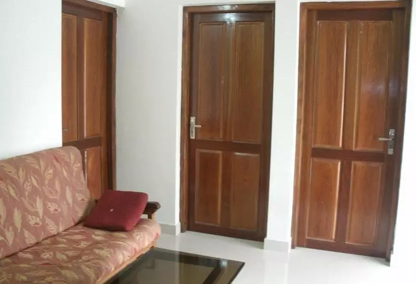 تختخواب و صبحانه Jacaranda Holiday Home
