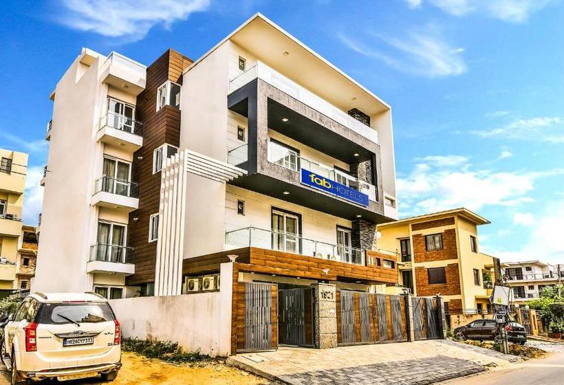 Fabhotel Comfort Dome Sector 45