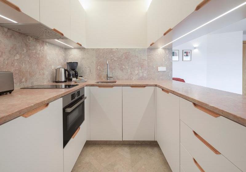 Lisbon Serviced Apartments  Principe Real