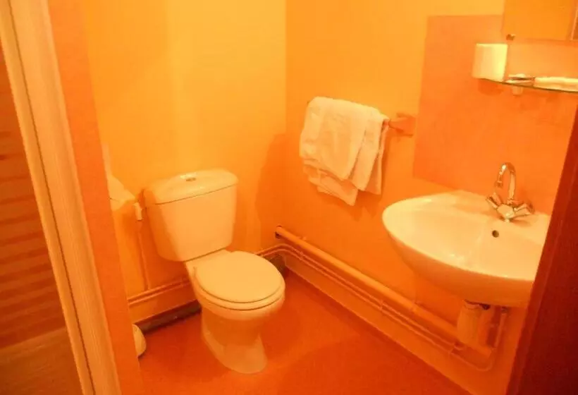 هتل Auberge Du Saut Des Cuves