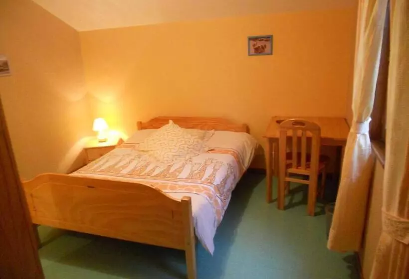 هتل Auberge Du Saut Des Cuves