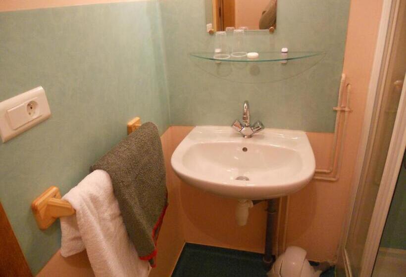 فندق Auberge Du Saut Des Cuves