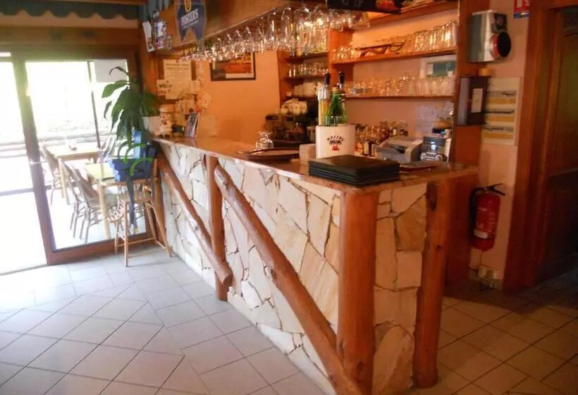 هتل Auberge Du Saut Des Cuves