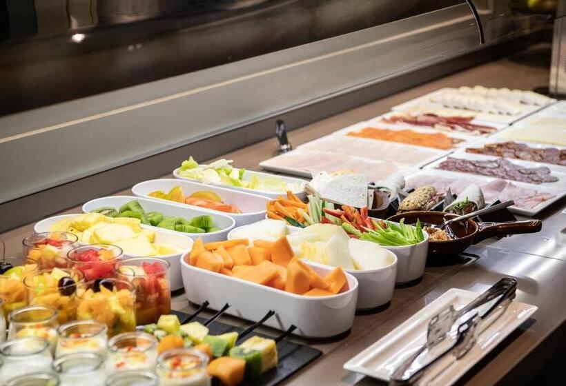 هتل Catalonia Rigoletto