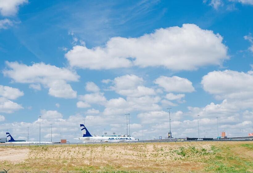 Dc Hotel Charleroi Airport