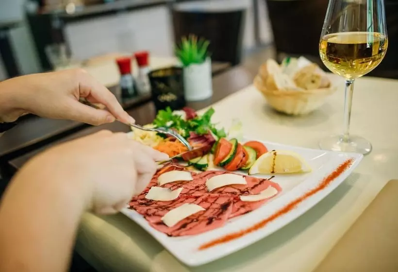 Dc Hotel Charleroi Airport