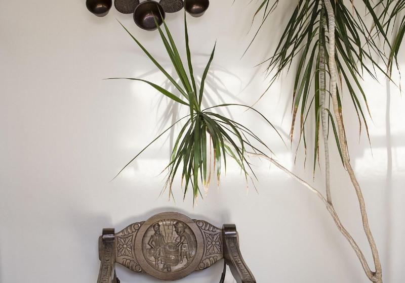 هتل De Los Faroles