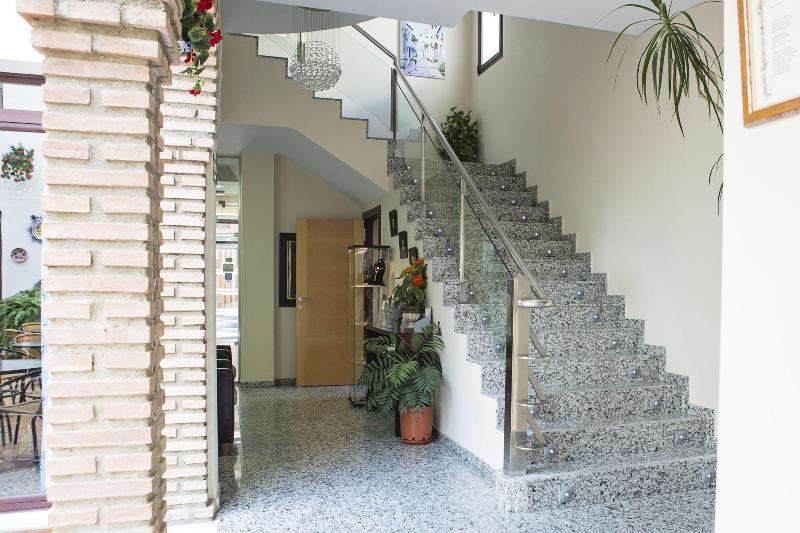 هتل De Los Faroles