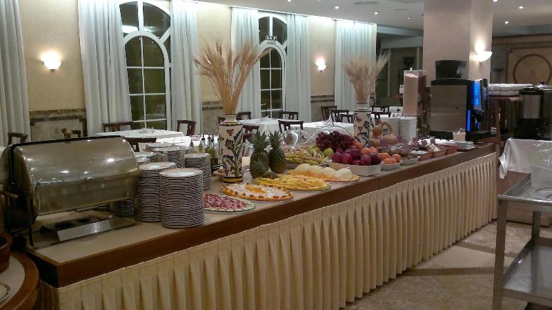 هتل De Los Faroles