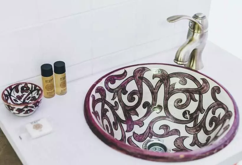 هتل El Riad Andaluz