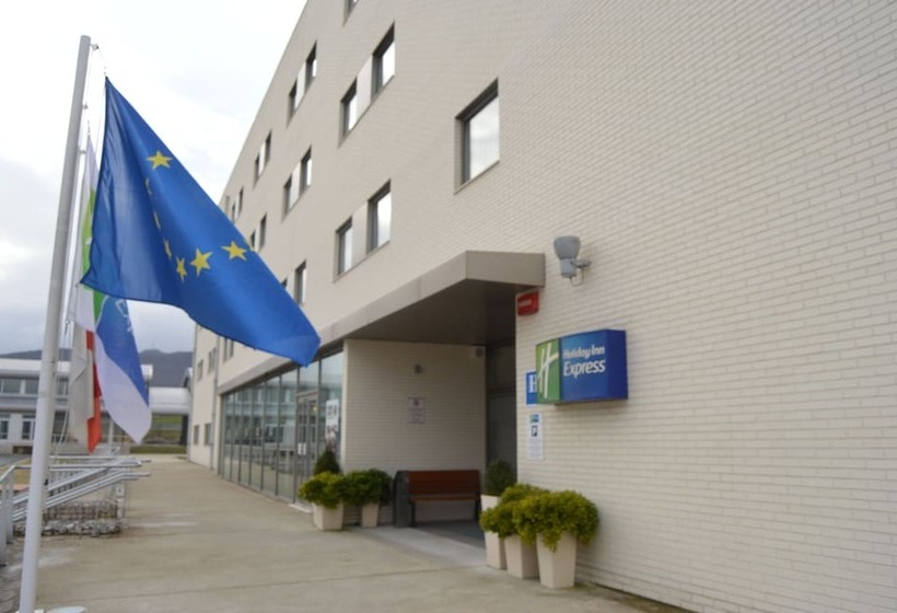 בית מלון כפרי Holiday Inn Express Vitoria, An Ihg