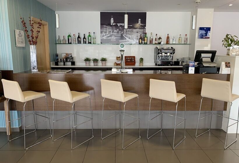 בית מלון כפרי Holiday Inn Express Vitoria, An Ihg