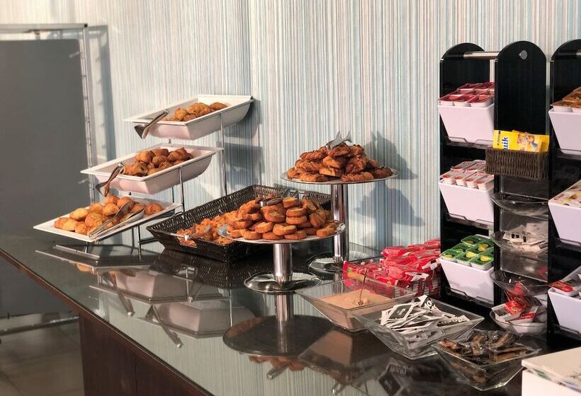 בית מלון כפרי Holiday Inn Express Vitoria, An Ihg