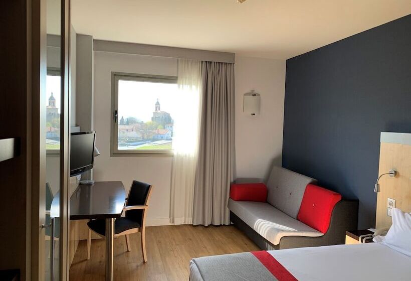 בית מלון כפרי Holiday Inn Express Vitoria, An Ihg