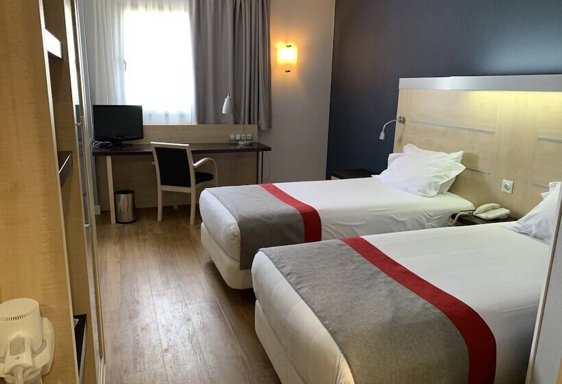 בית מלון כפרי Holiday Inn Express Vitoria, An Ihg