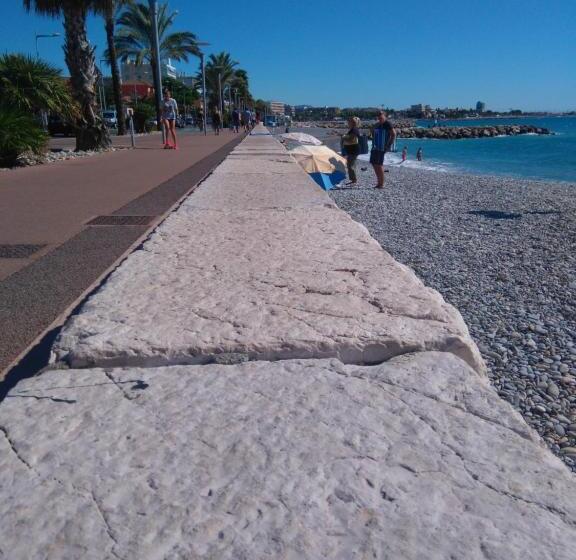 هتل Hôtel Restaurant Brasilia