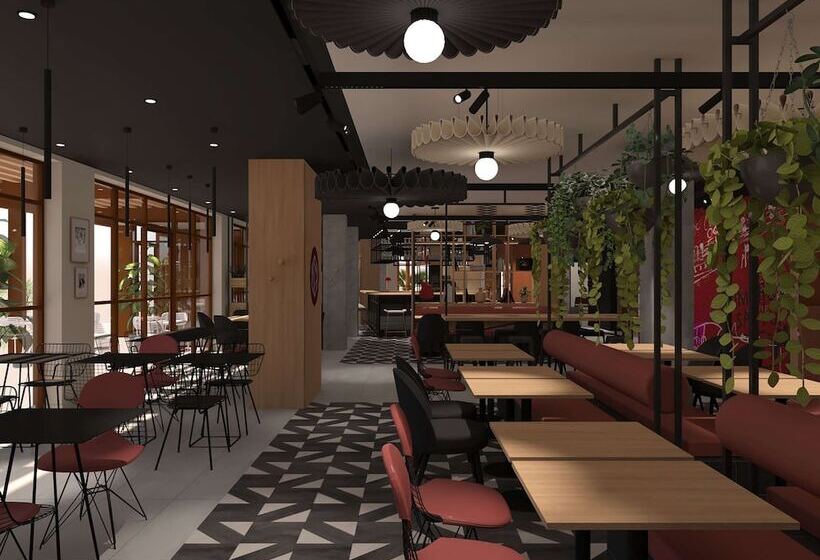 ホテル Ibis Nantes Treillières