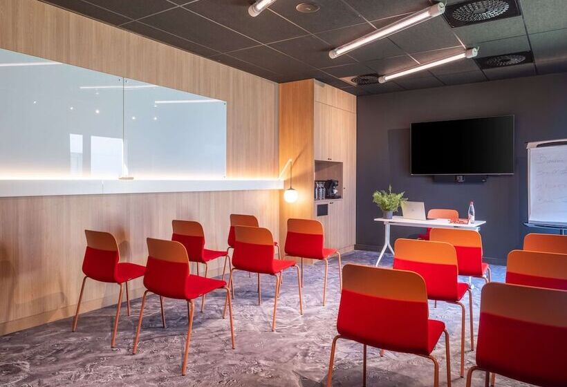 ホテル Ibis Nantes Treillières