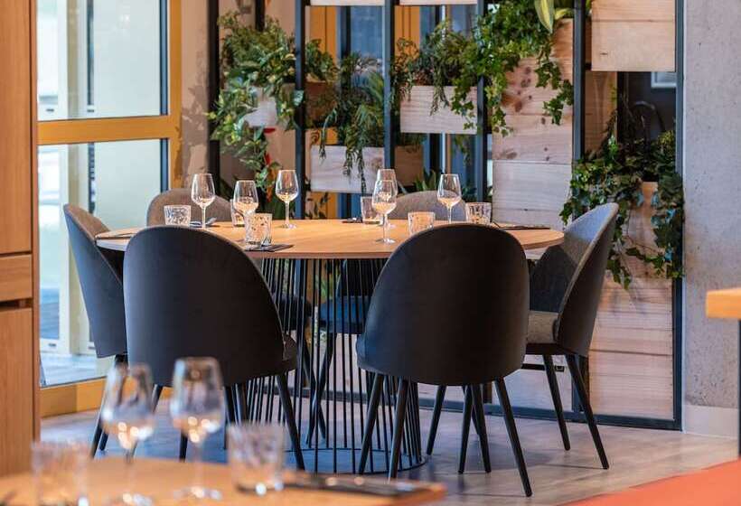 ホテル Ibis Nantes Treillières