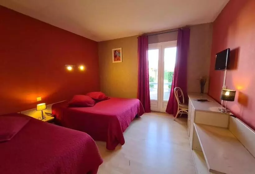 ホテル Logis Hôtel Restaurant Le Mas De L Olivier