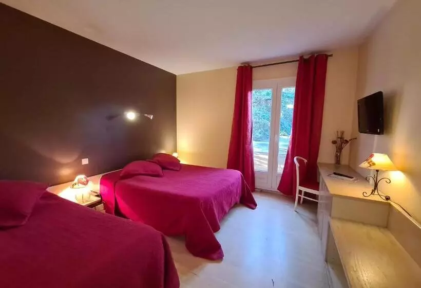 ホテル Logis Hôtel Restaurant Le Mas De L Olivier