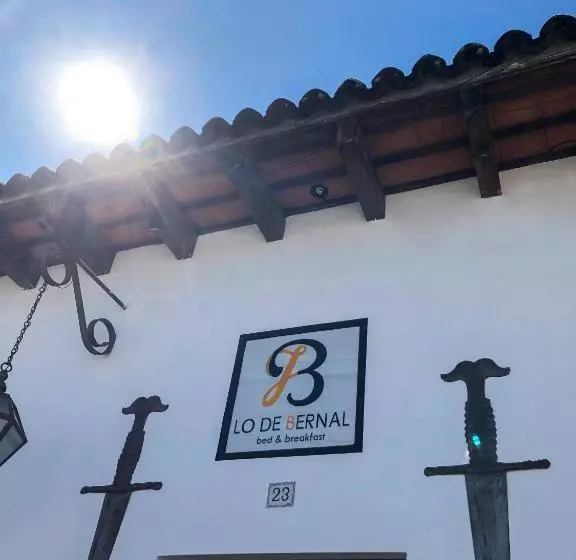 هتل Lo De Bernal