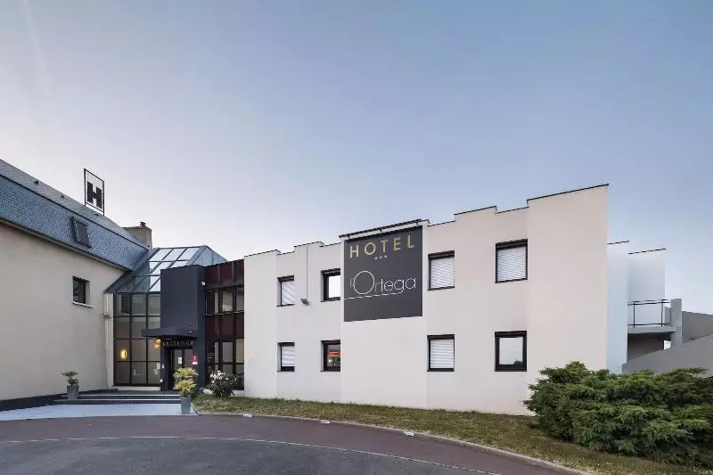 Отель L Ortega Rennes St Jacques Aéroport