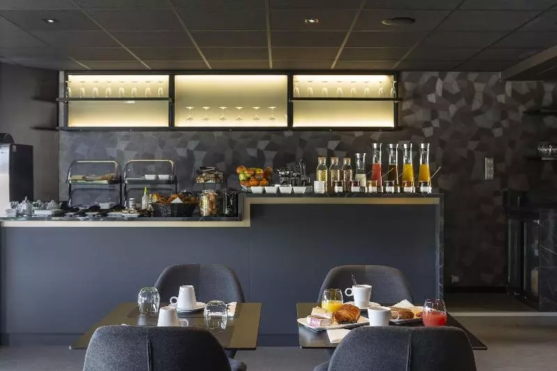 Отель L Ortega Rennes St Jacques Aéroport
