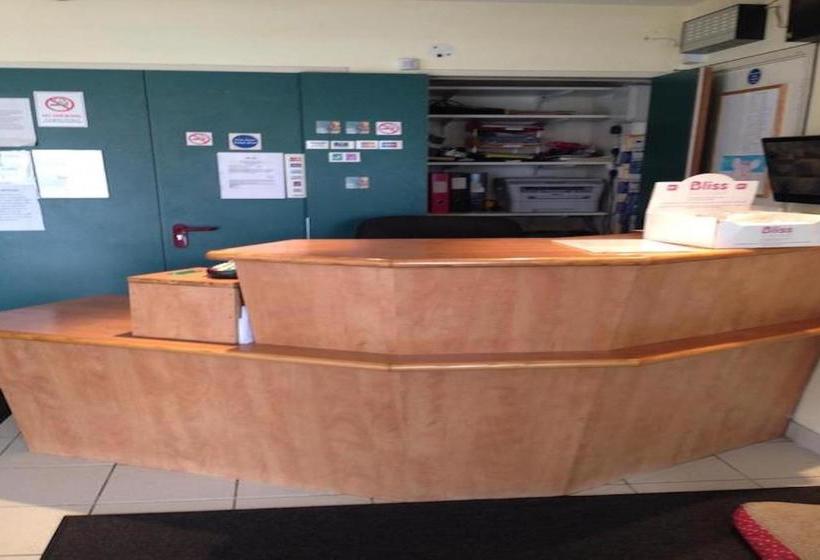 בית מלון כפרי Metro Inns Falkirk