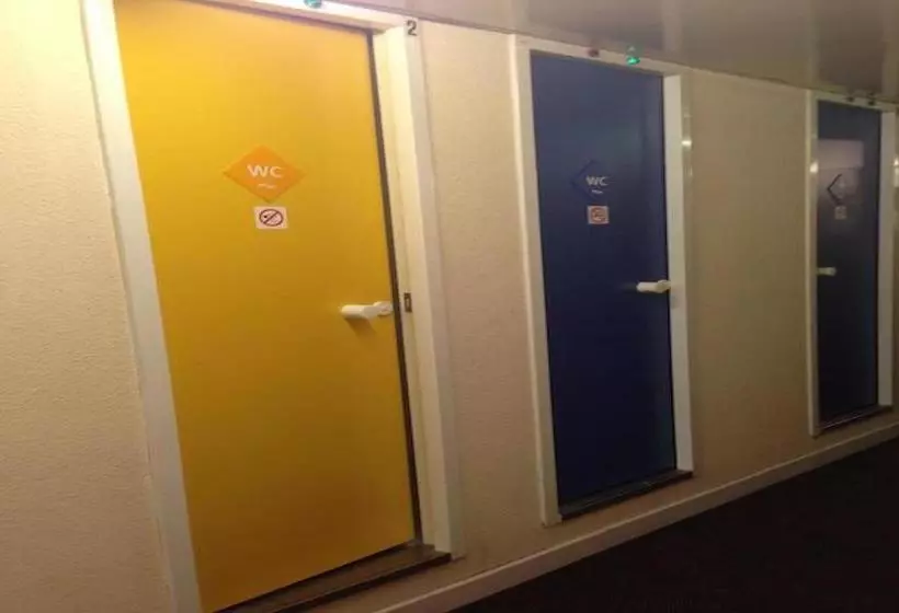 هتل Metro Inns Falkirk