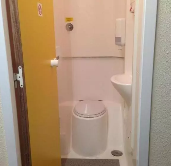 هتل Metro Inns Falkirk